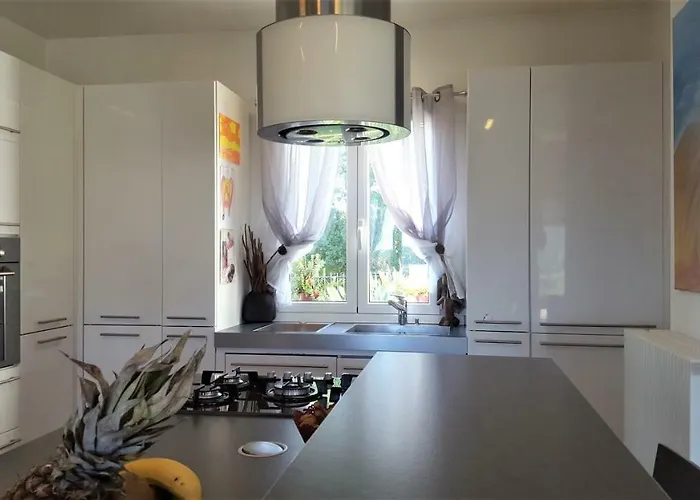 Shambhala וילה סן ברתולומיאו אל מארה