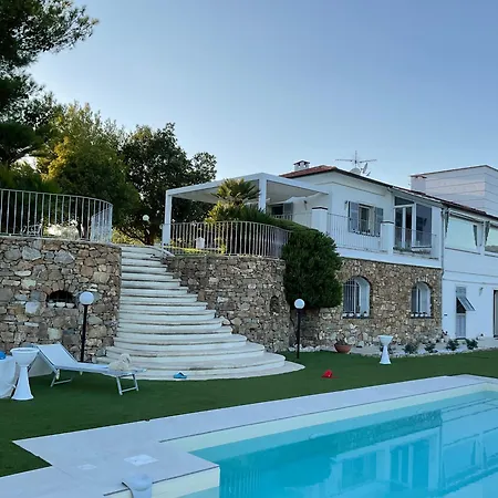 Villa Shambhala *